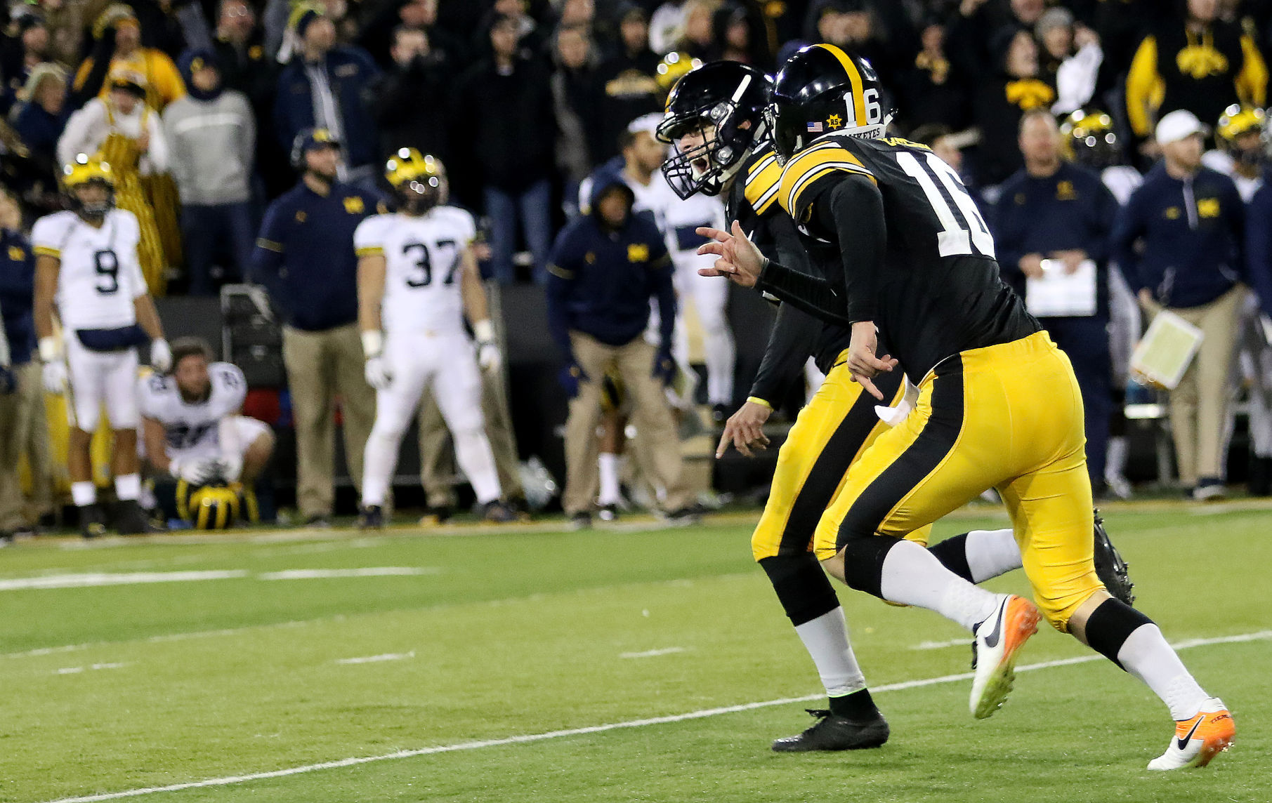 Iowa Hawkeyes vs. Michigan